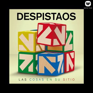 Tras tu escote
